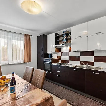 Apartament Alba Sanja I Teran Funtana