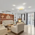 Alba Sanja I Teran Apartment Funtana
