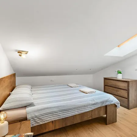 Alba Sanja I Teran Funtana